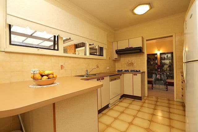 34 Kurrajong Avenue, GEORGES HALL NSW 2198, Georges Hall - Thumbnail 4