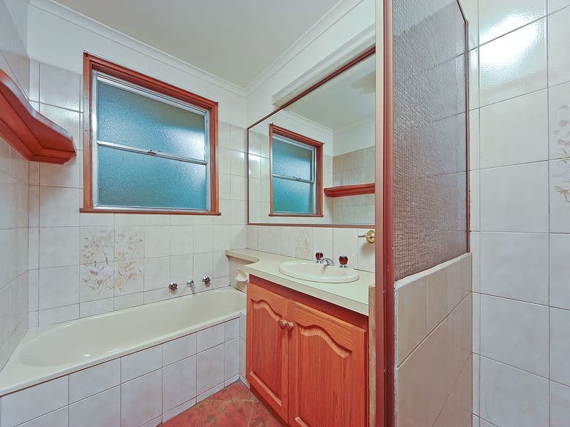 4 Cormorant Crescent, WERRIBEE VIC 3030, Werribee - Thumbnail 8
