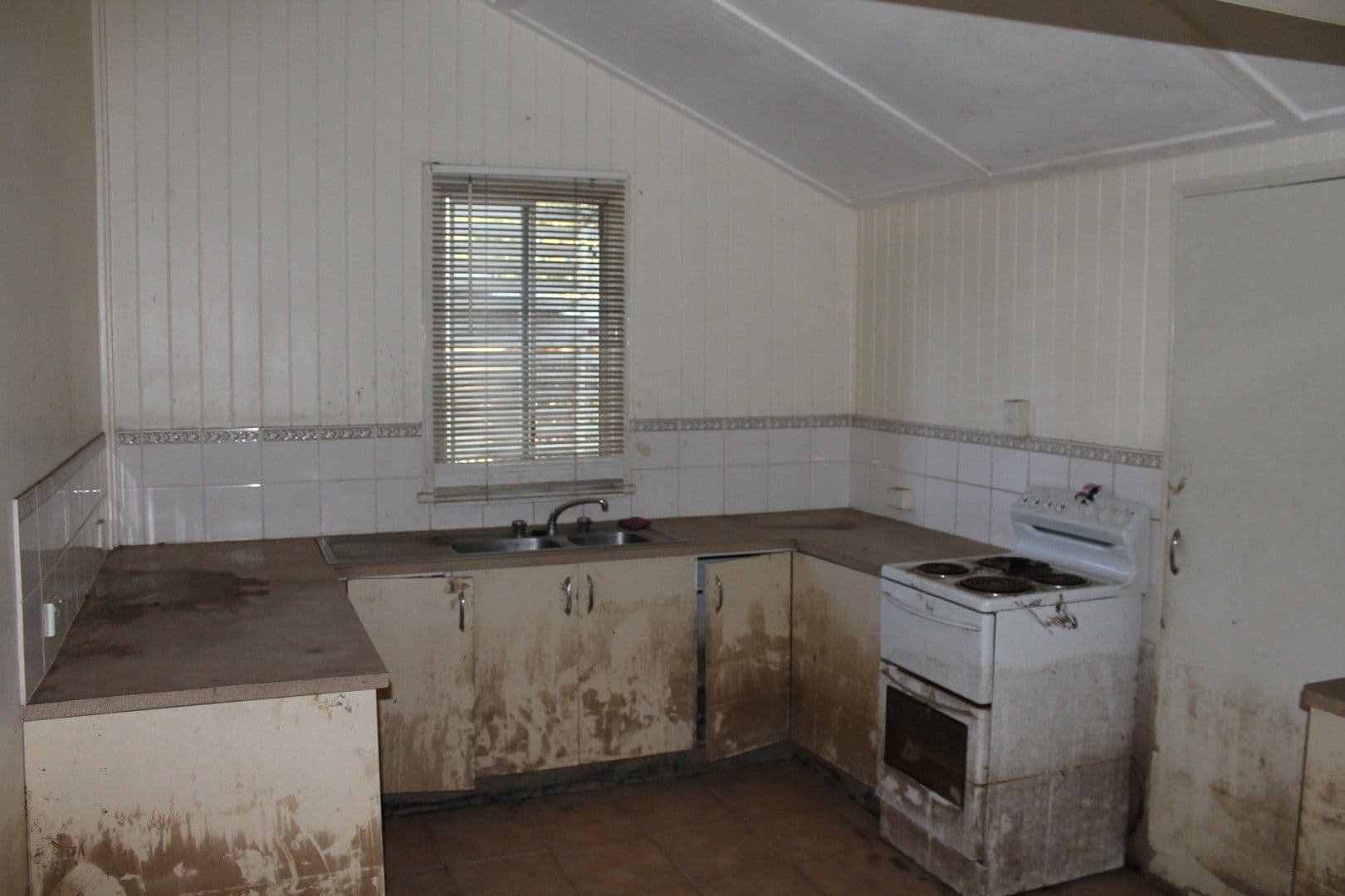 95 Gavin Street, BUNDABERG NORTH QLD 4670, Bundaberg North - Thumbnail 4