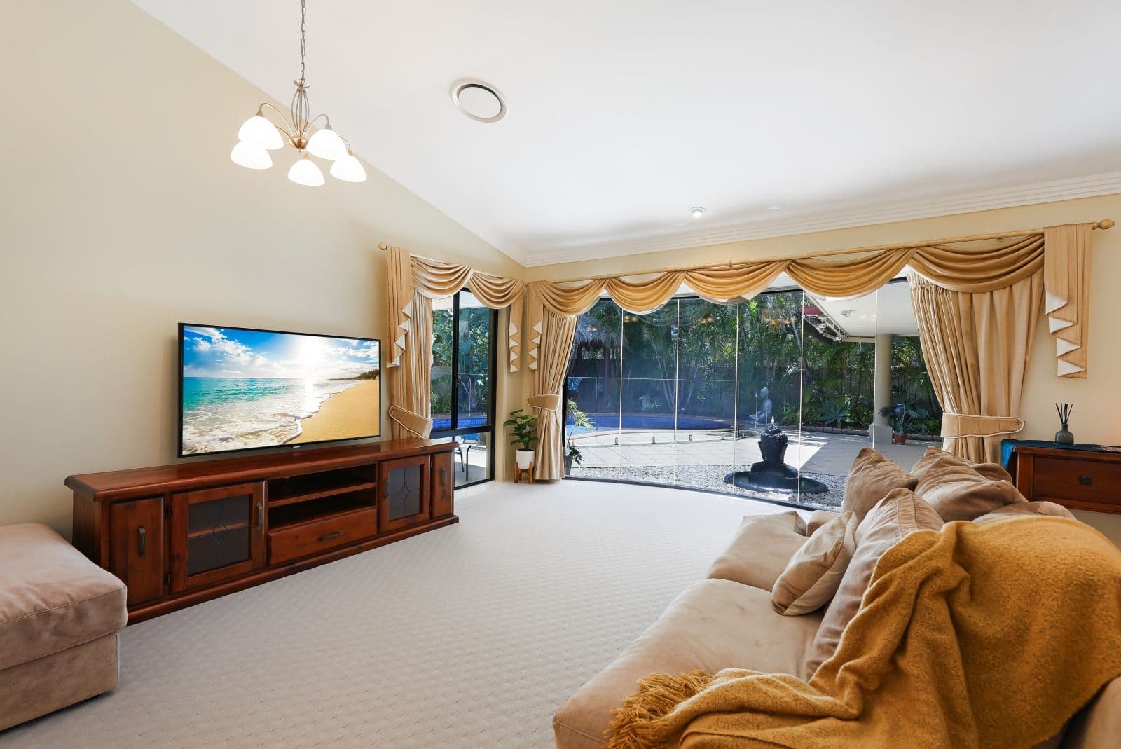 103 Arun Drive, Arundel QLD 4214, Arundel - Thumbnail 3