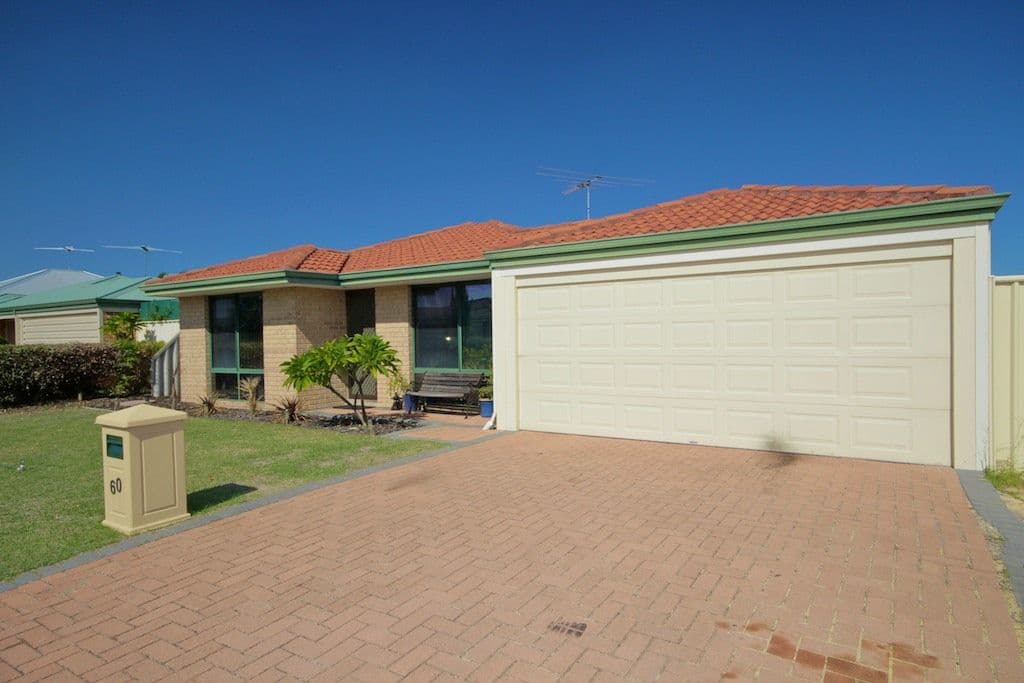60 Lombardy Crescent, CAVERSHAM WA 6055, Caversham - Thumbnail 2