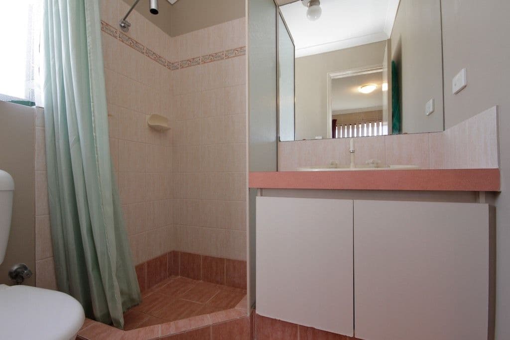 60 Lombardy Crescent, CAVERSHAM WA 6055, Caversham - Thumbnail 6
