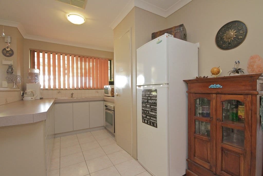 60 Lombardy Crescent, CAVERSHAM WA 6055, Caversham - Thumbnail 7