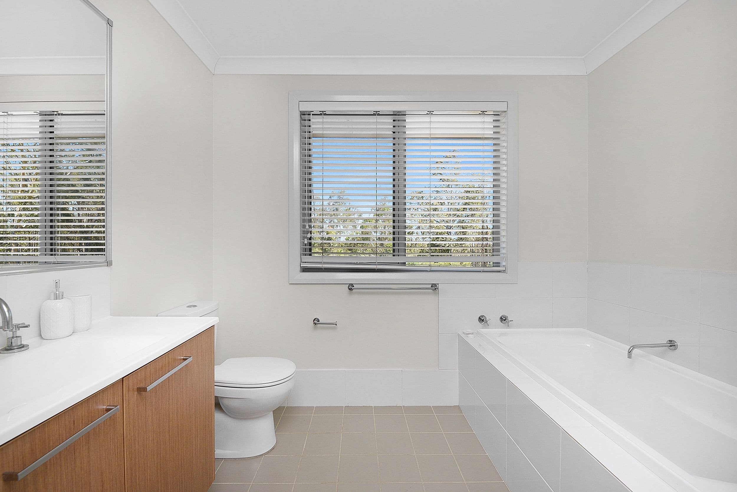 53 Hemsworth Avenue, Middleton Grange - Thumbnail 4