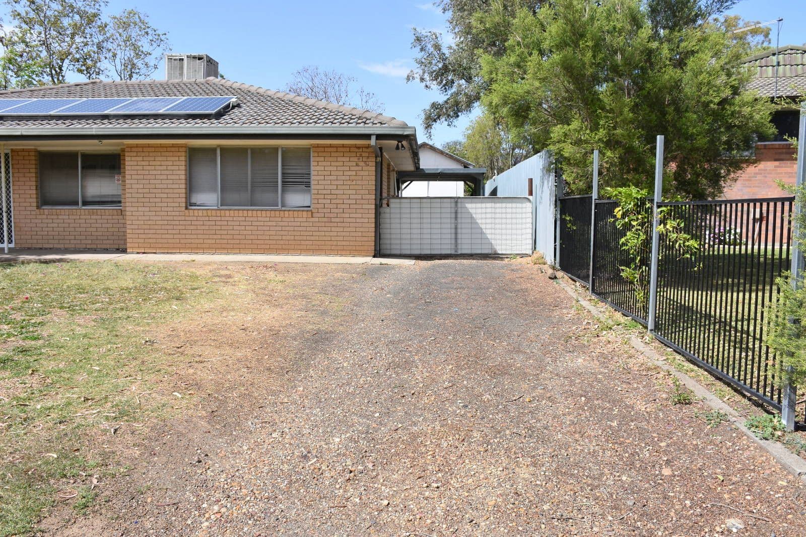 4 Lorna Rae Avenue, Moree NSW 2400, Moree - Thumbnail 2