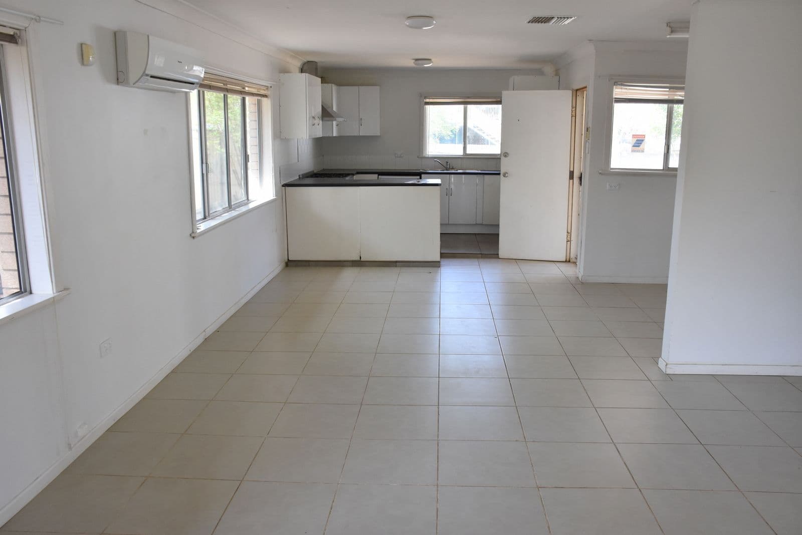 4 Lorna Rae Avenue, Moree NSW 2400, Moree - Thumbnail 4
