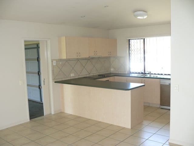 17 Riverbrooke Drive, UPPER COOMERA QLD 4209, Upper Coomera - Thumbnail 2