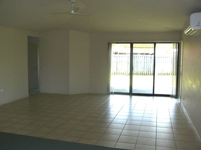 17 Riverbrooke Drive, UPPER COOMERA QLD 4209, Upper Coomera - Thumbnail 4