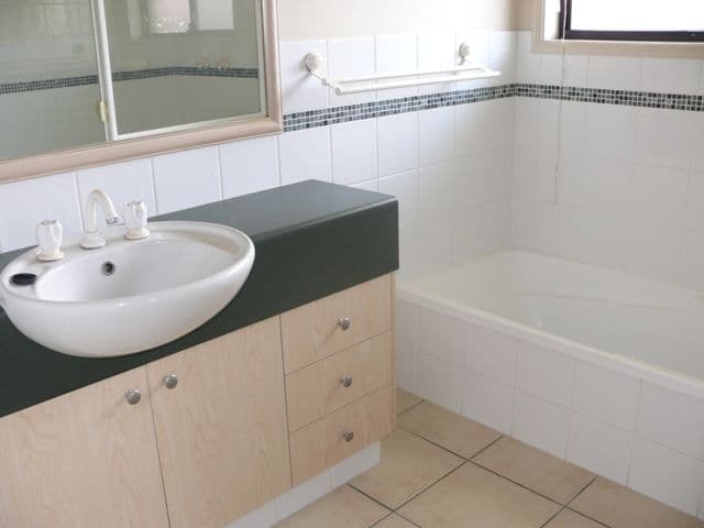 17 Riverbrooke Drive, UPPER COOMERA QLD 4209, Upper Coomera - Thumbnail 5