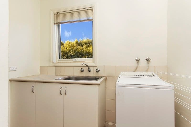 93 Augustine Drive, Highton VIC 3216, Highton - Thumbnail 8