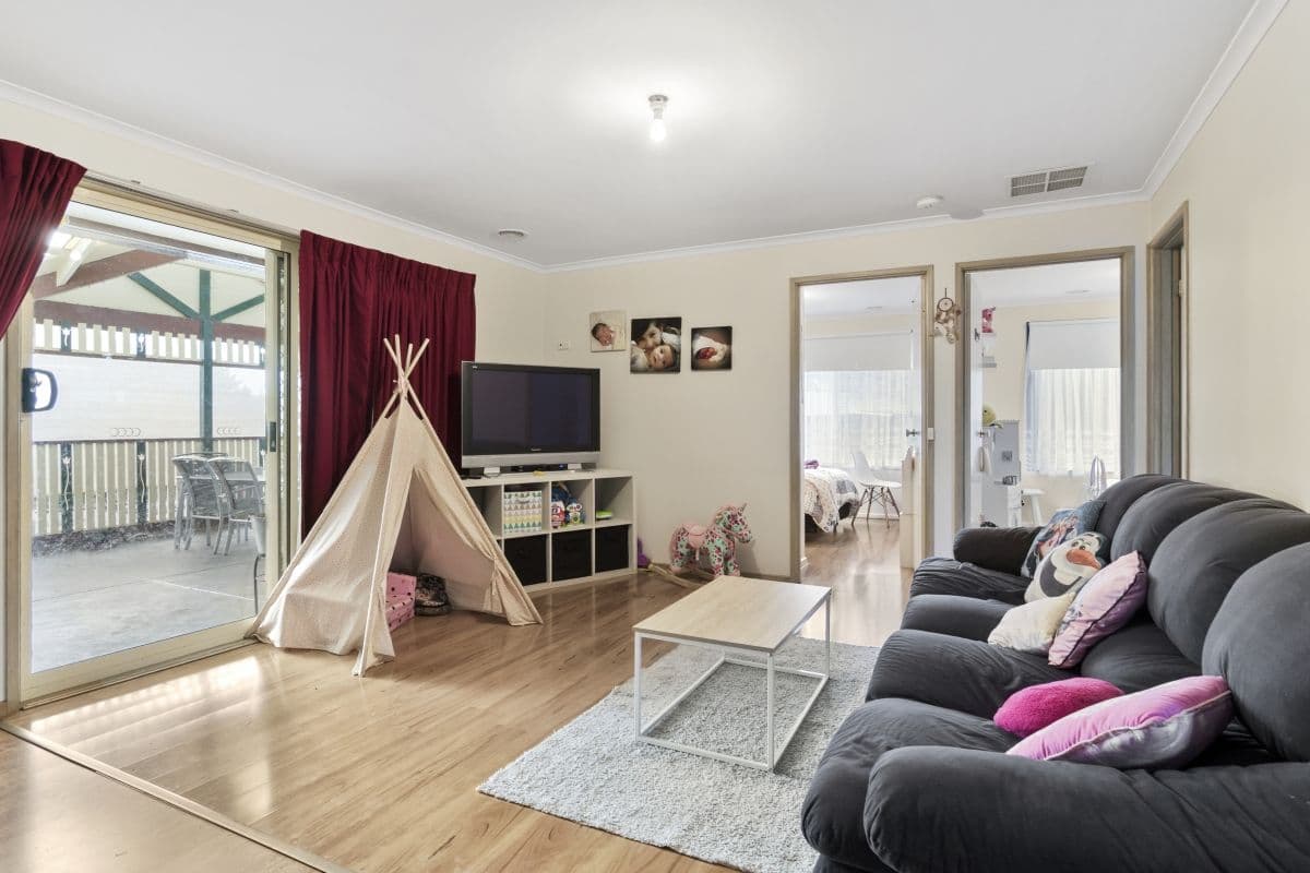 13 Rottnest Court, Hoppers Crossing VIC 3029, Hoppers Crossing - Thumbnail 2