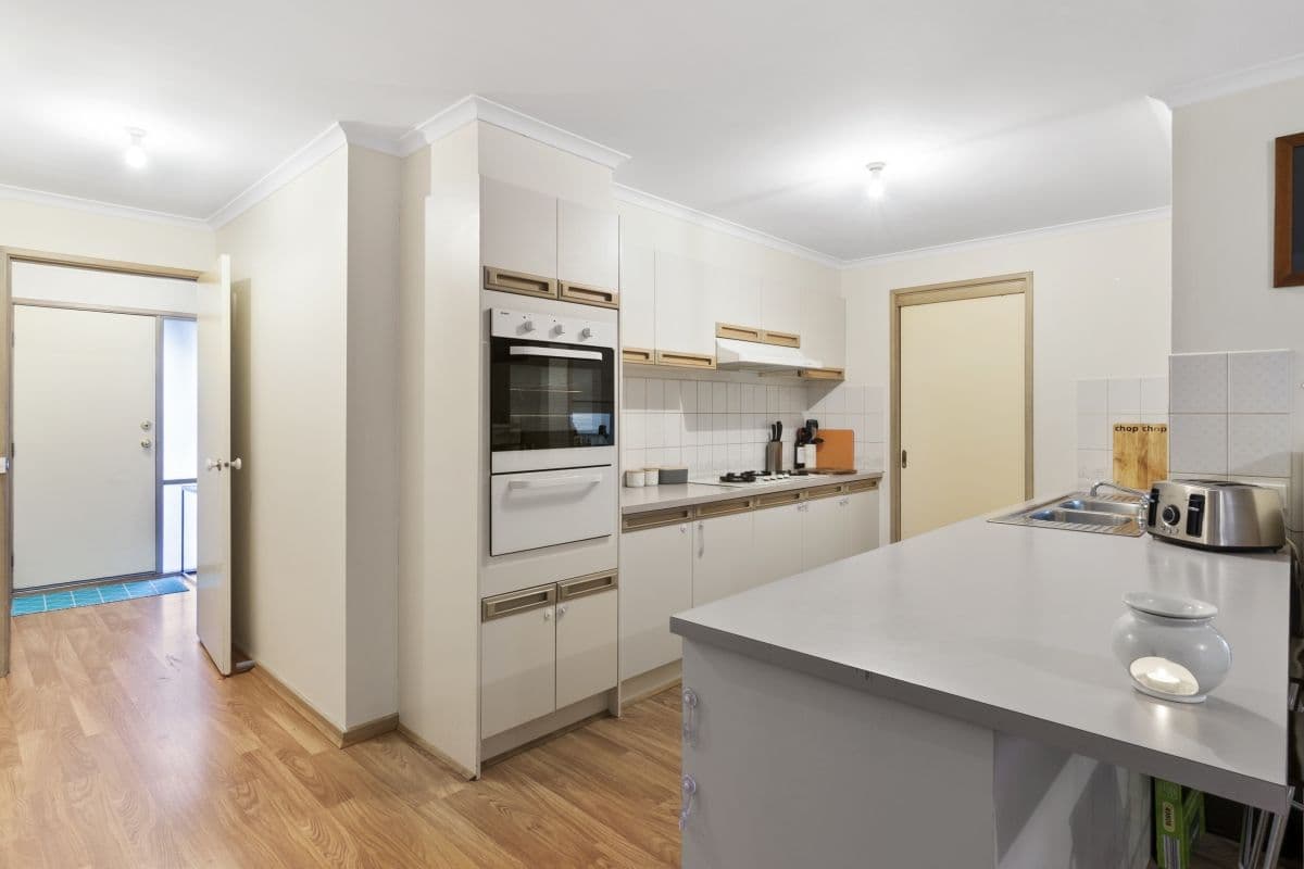 13 Rottnest Court, Hoppers Crossing VIC 3029, Hoppers Crossing - Thumbnail 5