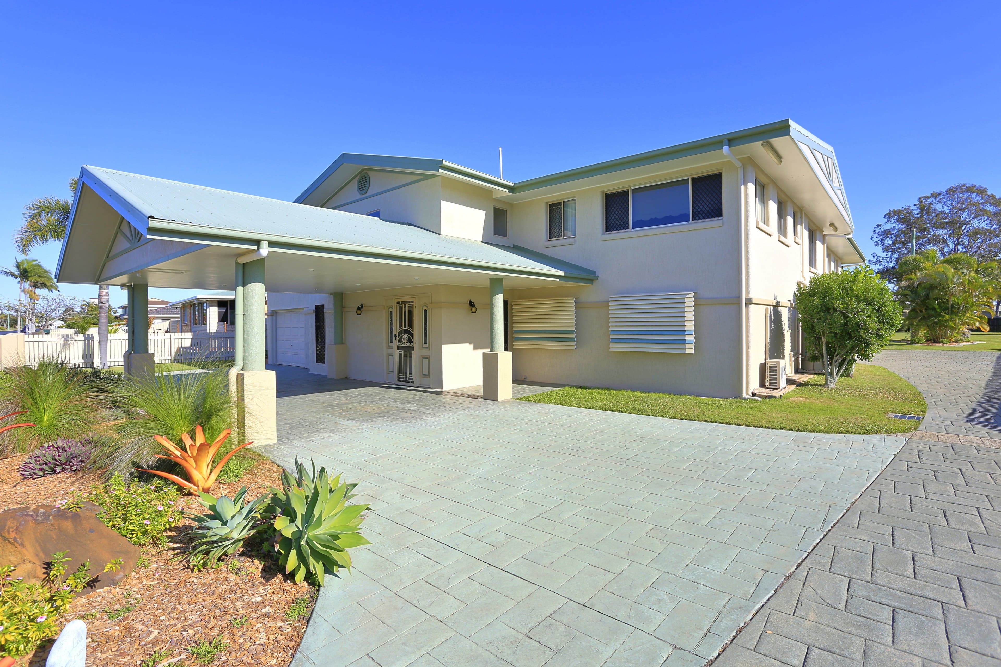37 Avenell Street, Avenell Heights QLD 4670, Avenell Heights - Thumbnail 2