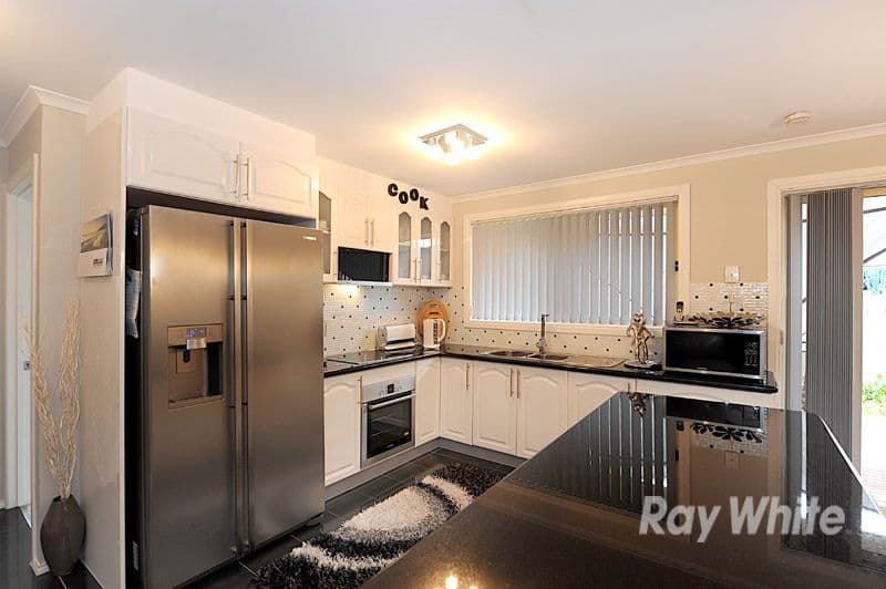 3 Emily Drive, NARRE WARREN VIC 3805, Narre Warren - Thumbnail 2