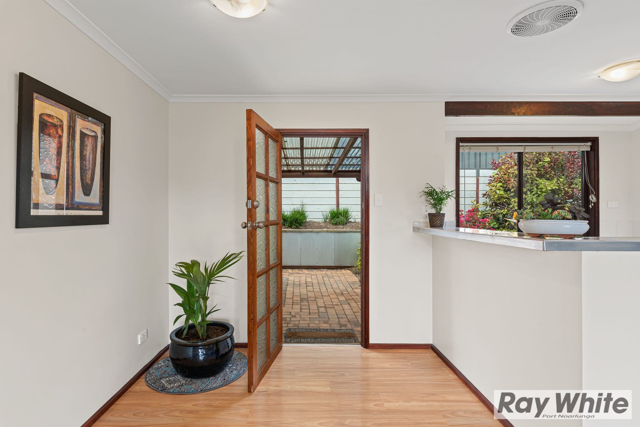 4 Glamis Court, Noarlunga Downs SA 5168, Noarlunga Downs - Thumbnail 2