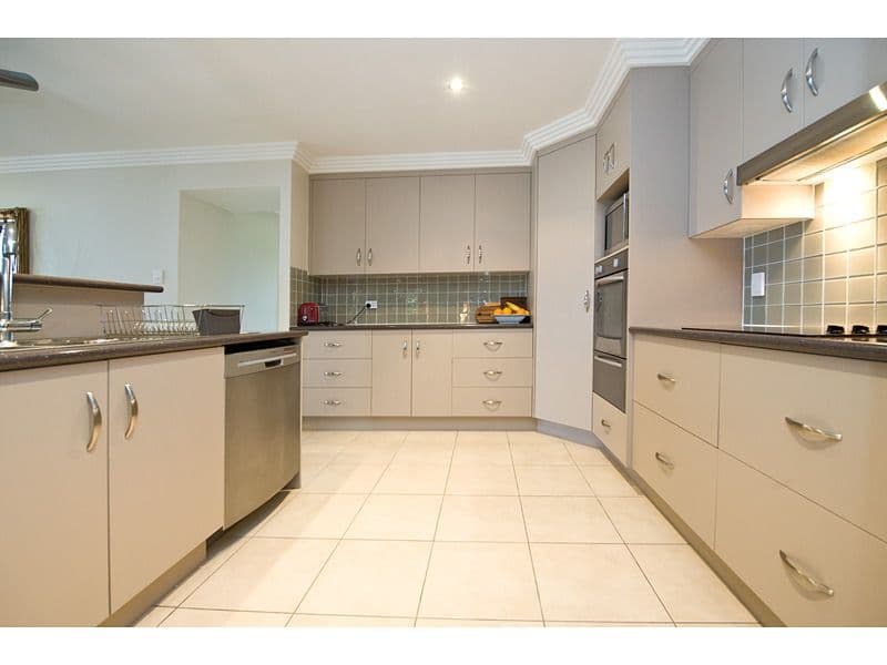 33 Haven Close, Norman Gardens QLD 4701, Norman Gardens - Thumbnail 3
