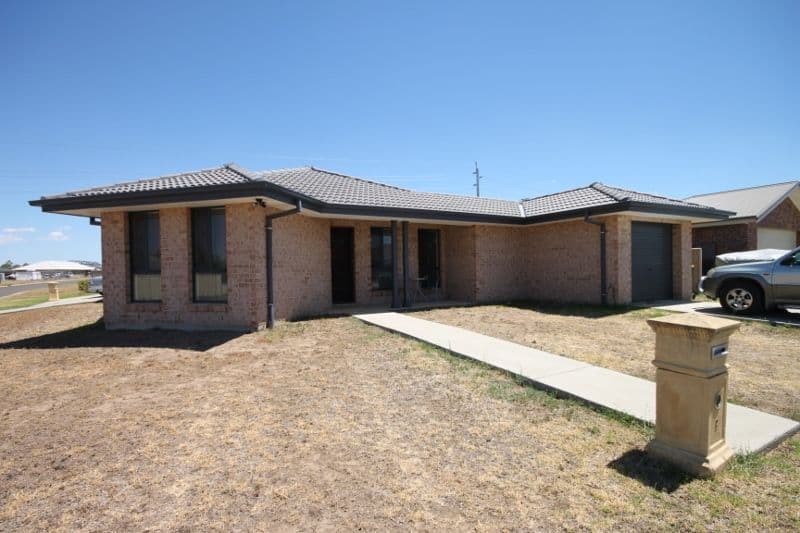 11 Cunningham Street, TAMWORTH NSW 2340, Tamworth - Thumbnail 2