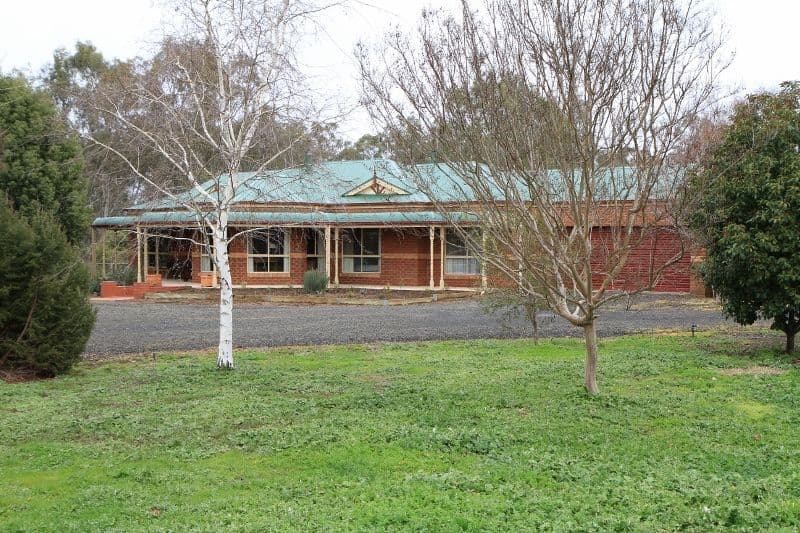 8 Meadow Court, STRATHFIELDSAYE VIC 3551, Strathfieldsaye - Image 1