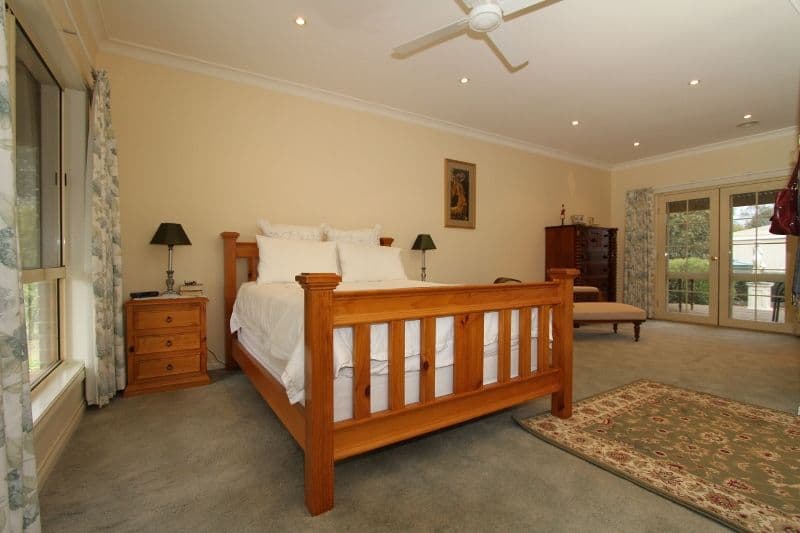 8 Meadow Court, STRATHFIELDSAYE VIC 3551, Strathfieldsaye - Thumbnail 2