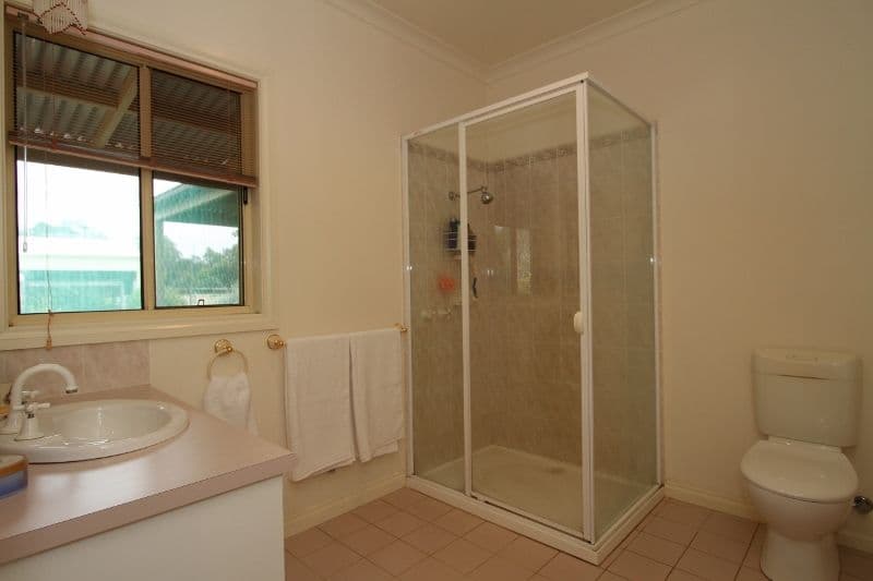 8 Meadow Court, STRATHFIELDSAYE VIC 3551, Strathfieldsaye - Thumbnail 5