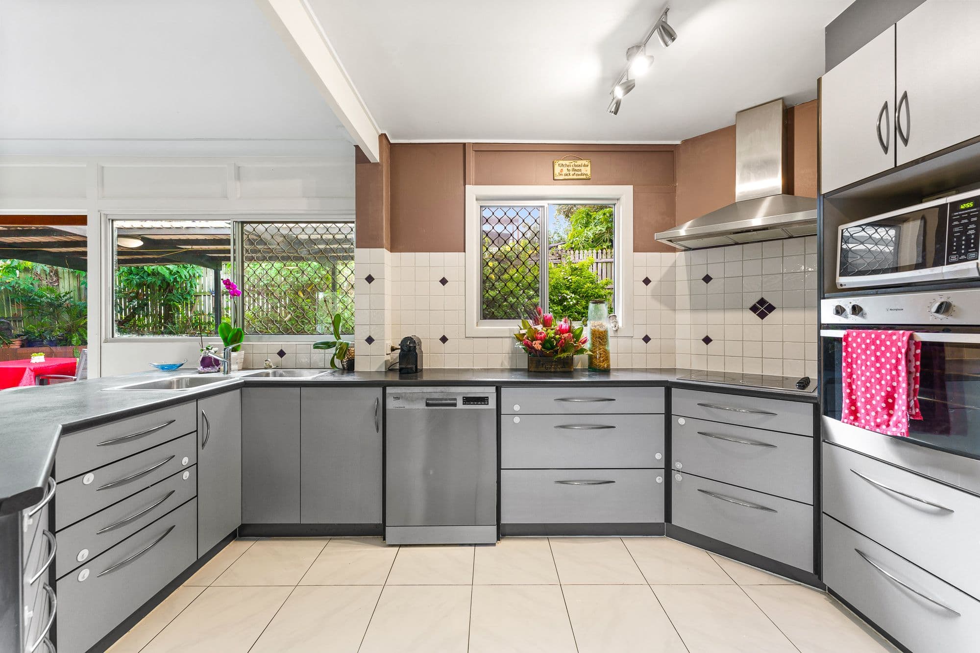 82 Hampton Street, Durack QLD 4077, Durack - Thumbnail 2