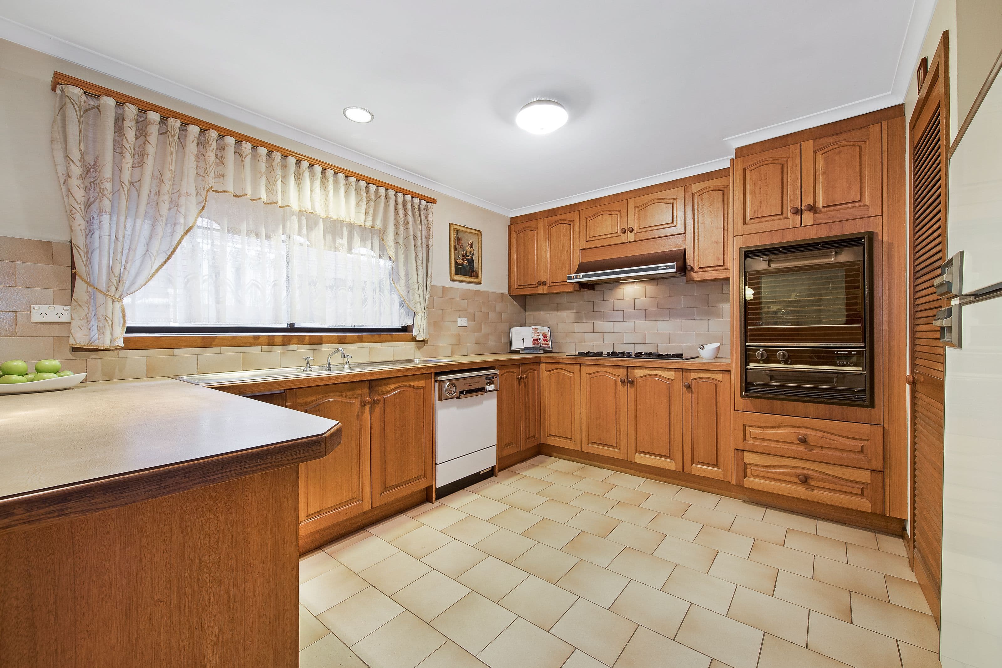 14 Ascot Drive, Noble Park North VIC 3174, Noble Park North - Thumbnail 2