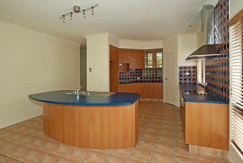 9 Amarillo Place, SPRINGFIELD LAKES QLD 4300, Springfield Lakes - Thumbnail 3