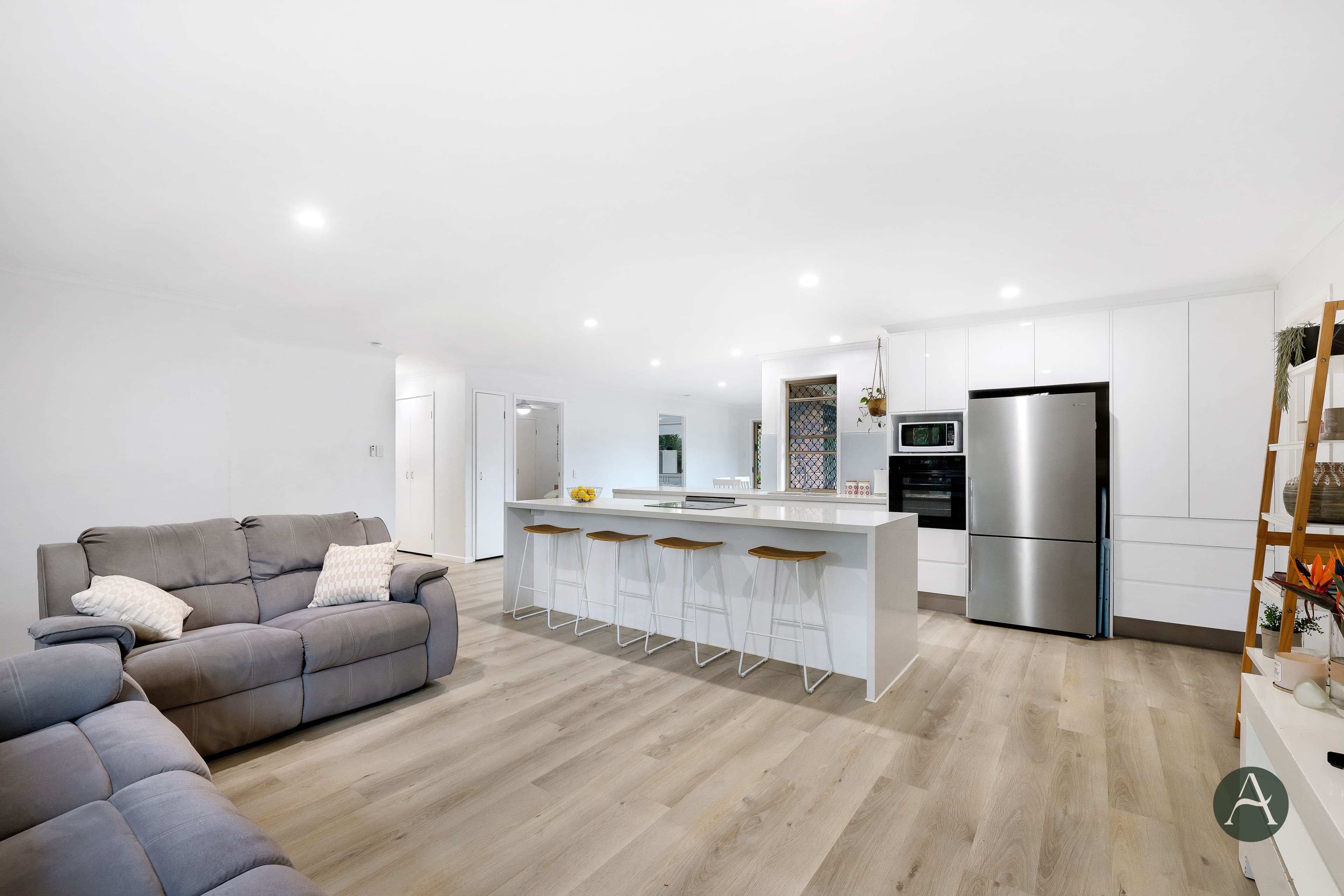 6 Artists Avenue, Oxenford QLD 4210, Oxenford - Thumbnail 6