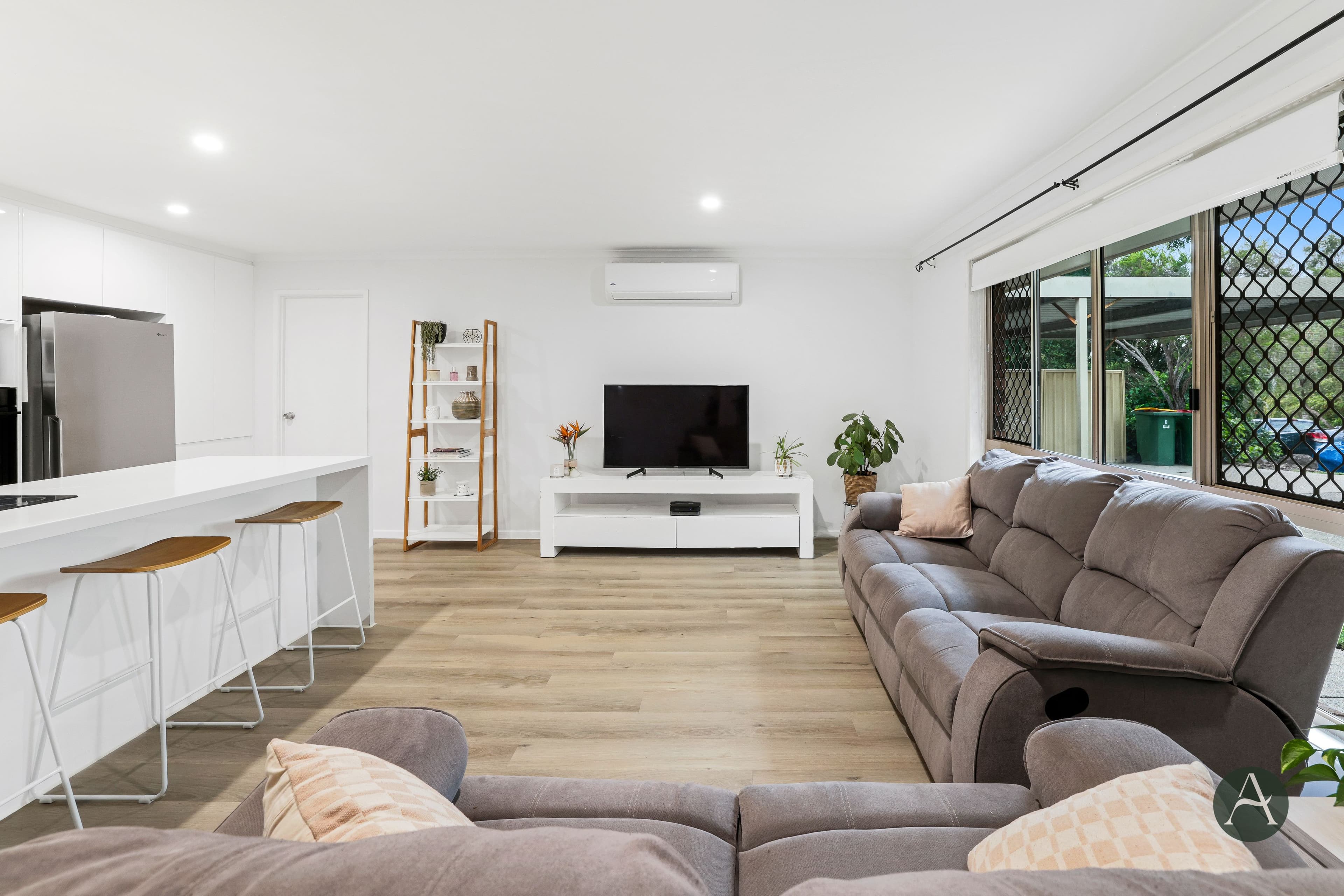 6 Artists Avenue, Oxenford QLD 4210, Oxenford - Thumbnail 7