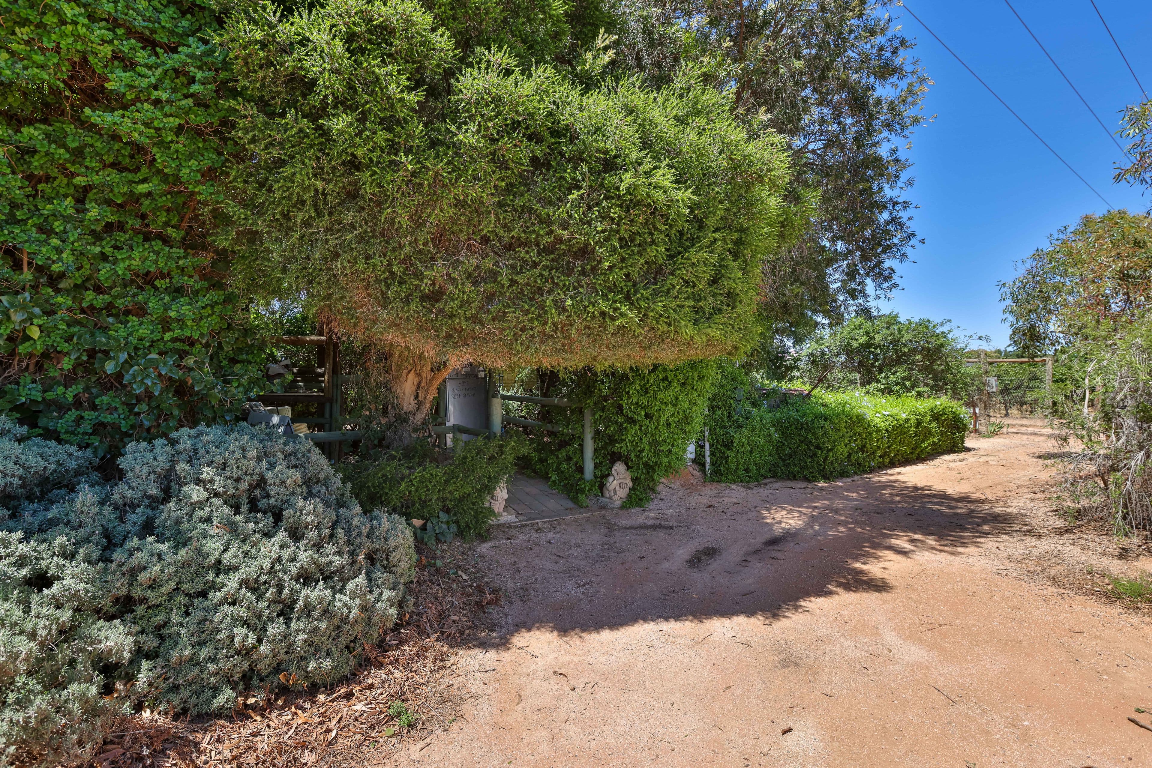 1028-1032 Benetook Avenue, Mildura VIC 3500, Mildura - Thumbnail 2