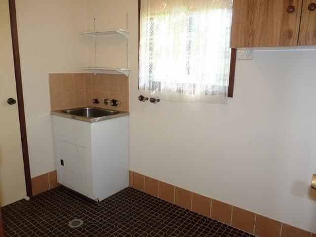 2 Naretha Street, GLENFIELD PARK NSW 2650, Glenfield Park - Thumbnail 7