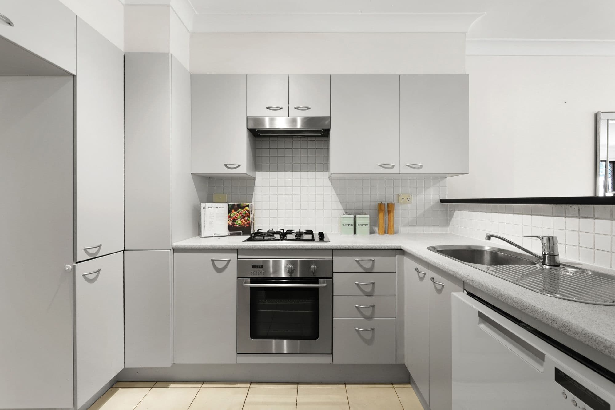 38 Elaine Street, Karalee QLD 4306, Karalee - Thumbnail 4