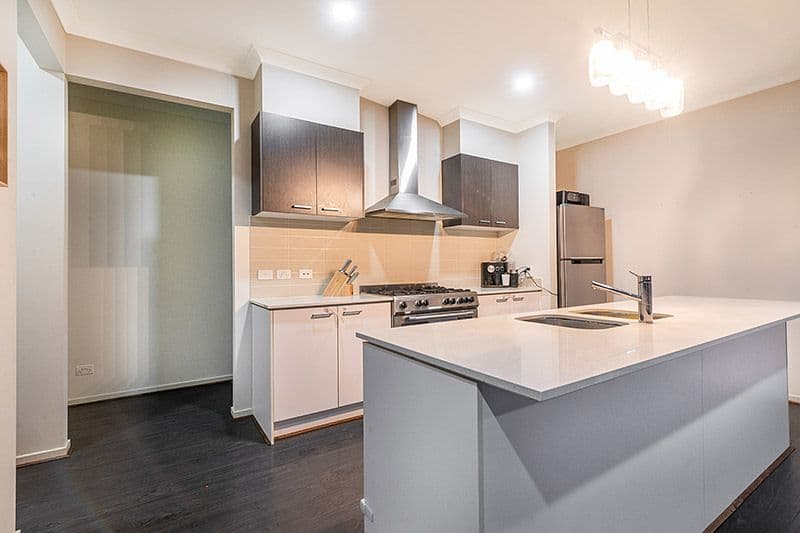 100 Selandra Boulevard, Clyde North VIC 3978, Clyde North - Thumbnail 5