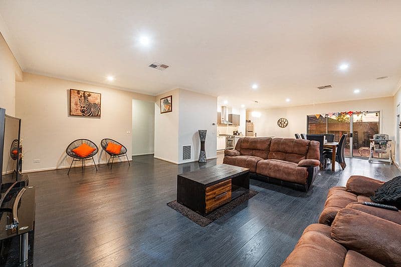 100 Selandra Boulevard, Clyde North VIC 3978, Clyde North - Thumbnail 8