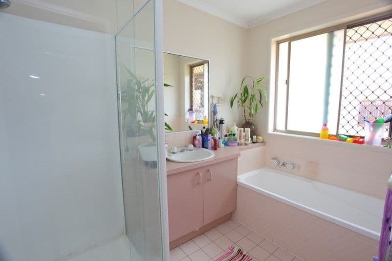 15 Kate Avenue, DECEPTION BAY QLD 4508, Deception Bay - Thumbnail 8