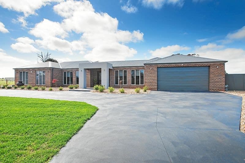 16 Carberry Drive, Hopetoun Park - Thumbnail 2