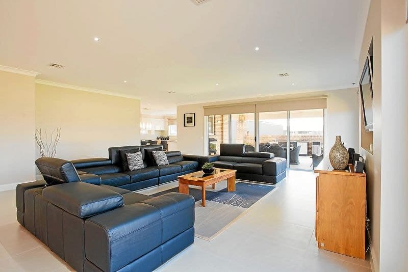 16 Carberry Drive, Hopetoun Park - Thumbnail 6