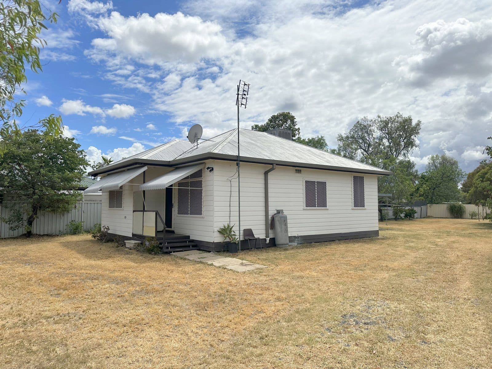 320 Boston Street, Moree NSW 2400, Moree - Thumbnail 2