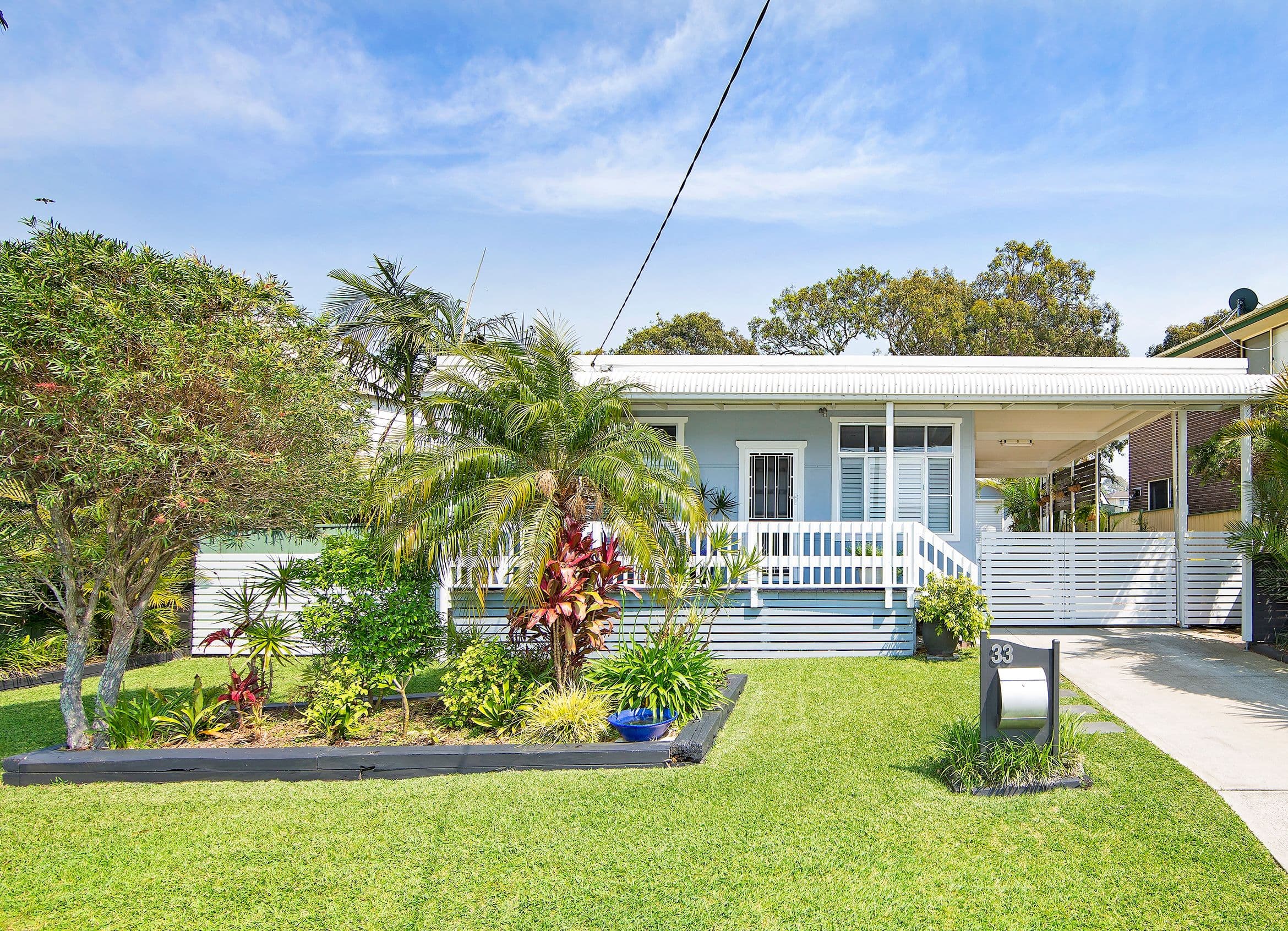 33 Woodland Parkway, Buff Point - Image 1