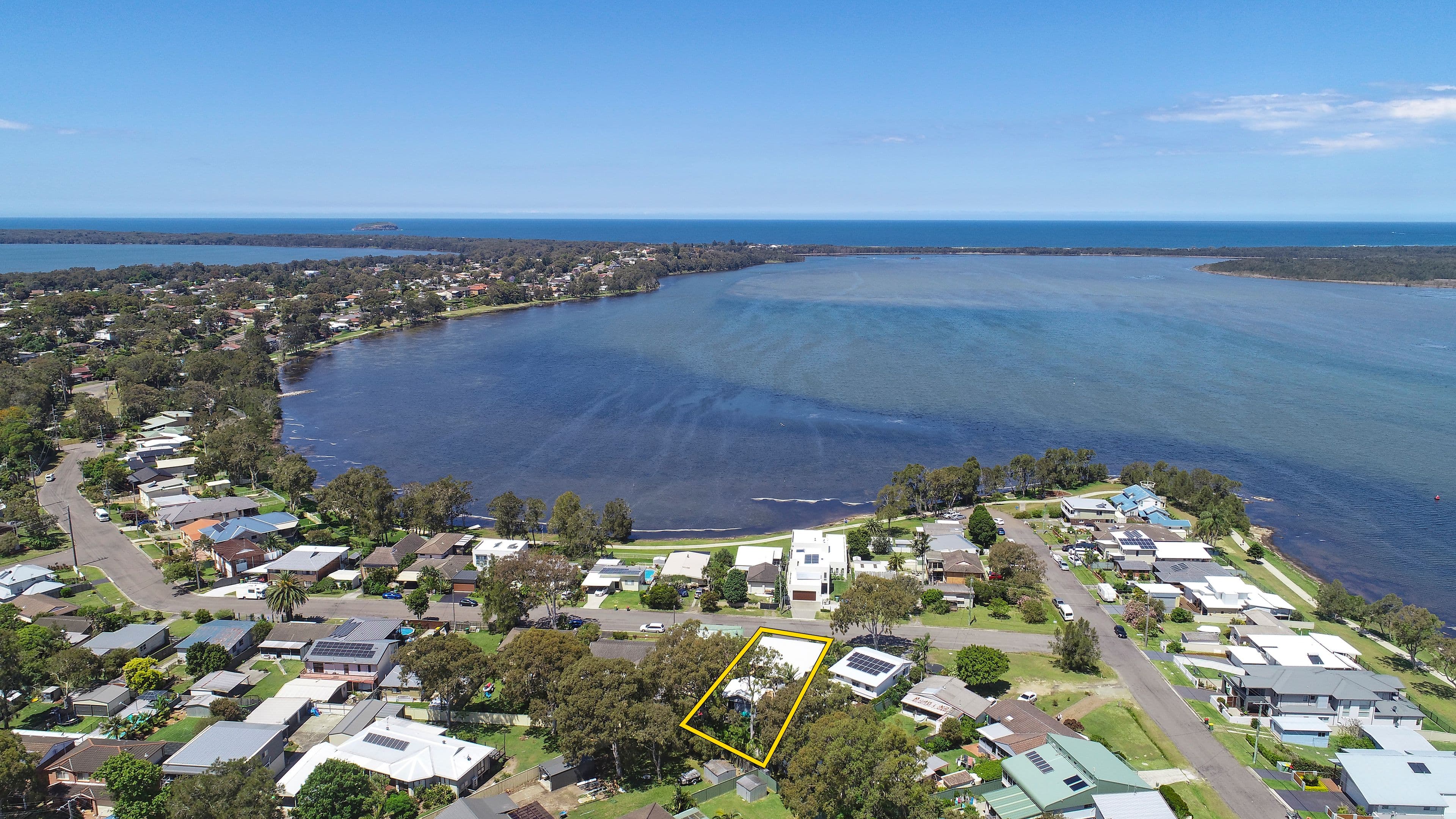 33 Woodland Parkway, Buff Point - Thumbnail 2