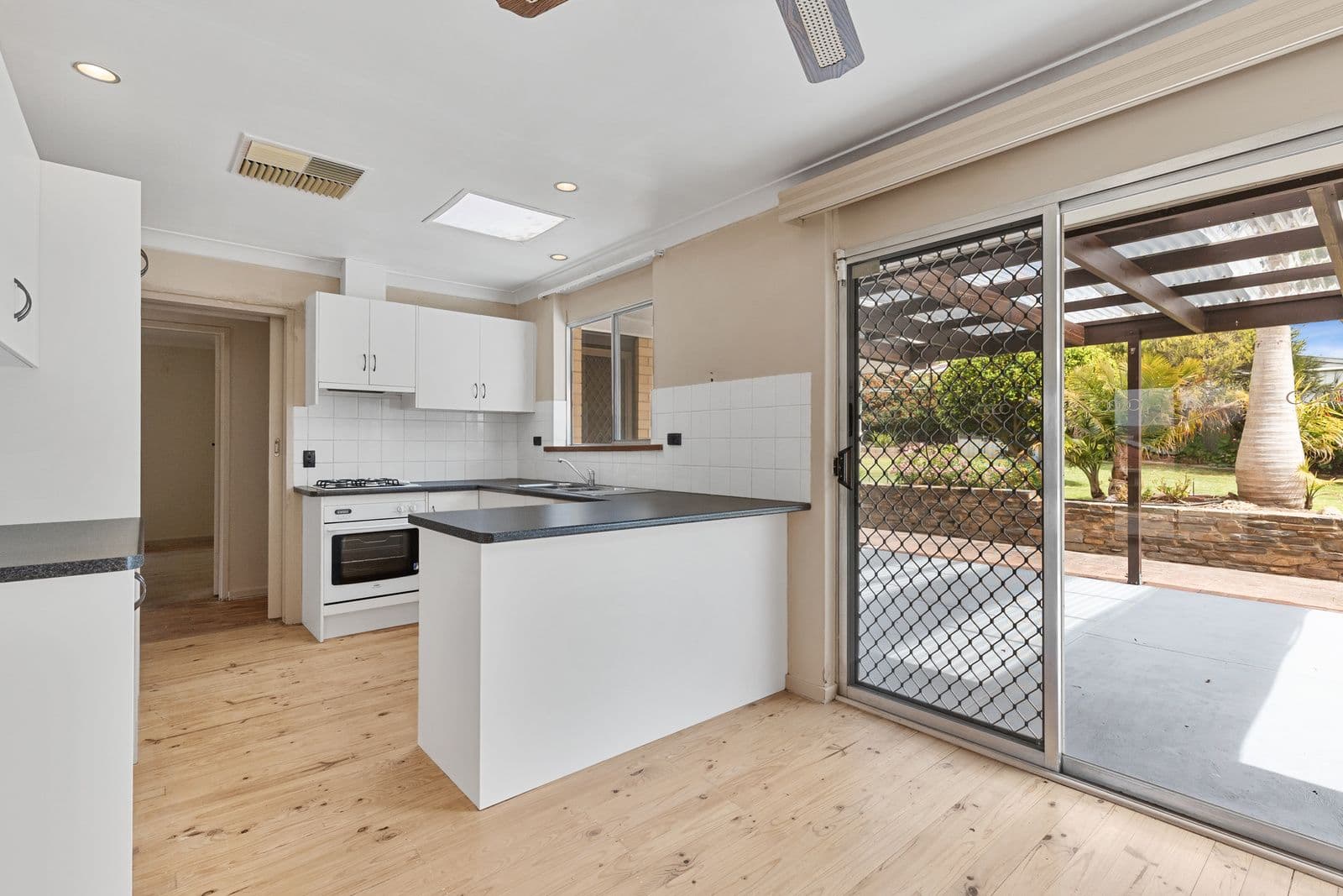 51 Sunningdale Drive, Christie Downs SA 5164, Christie Downs - Thumbnail 3