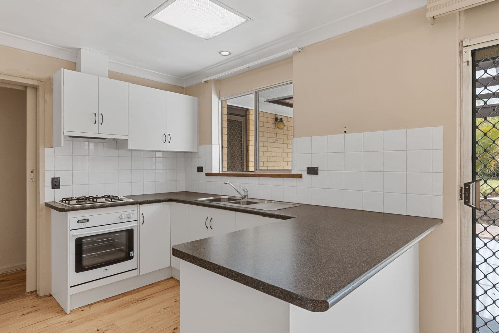 51 Sunningdale Drive, Christie Downs SA 5164, Christie Downs - Thumbnail 5