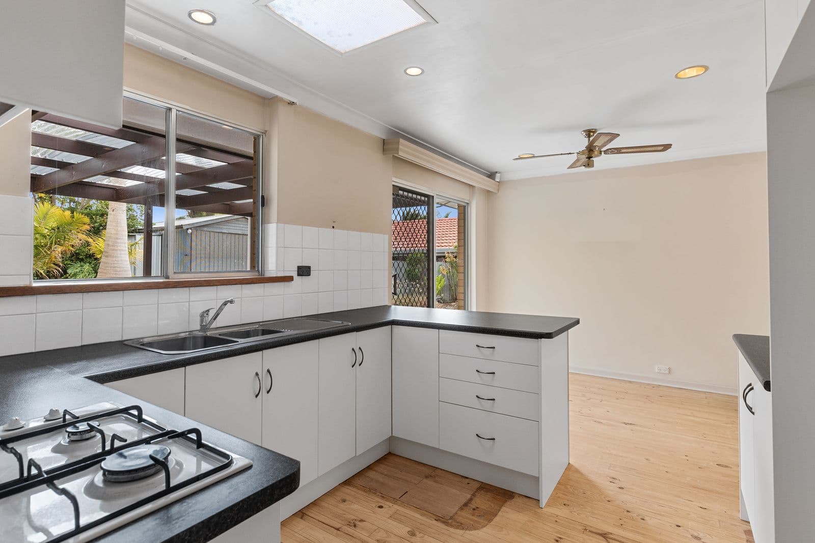 51 Sunningdale Drive, Christie Downs SA 5164, Christie Downs - Thumbnail 6