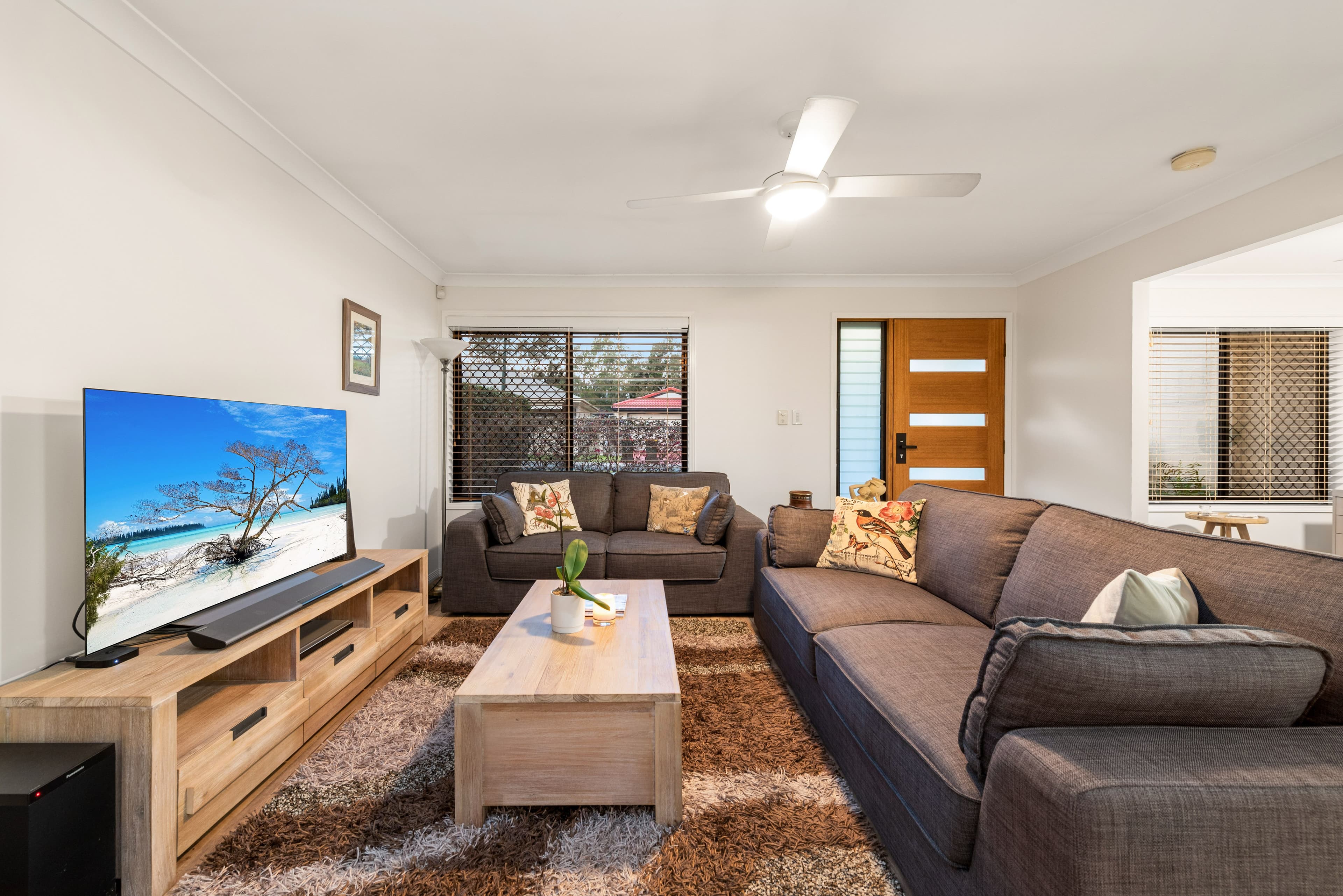 4 Holland Place, Carindale QLD 4152, Carindale - Thumbnail 2