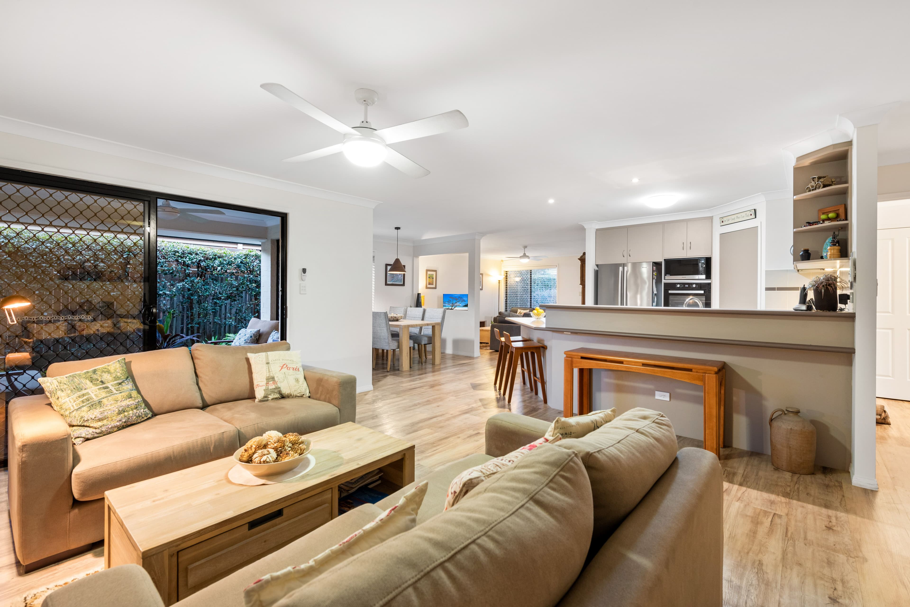 4 Holland Place, Carindale QLD 4152, Carindale - Thumbnail 3