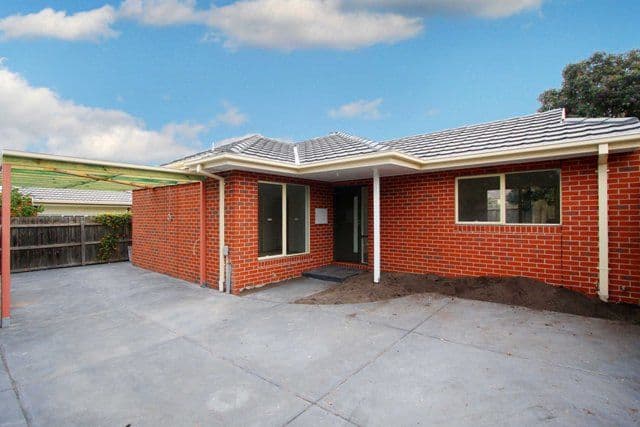 15A Fyfe Street, RESERVOIR VIC 3073, Reservoir - Thumbnail 2