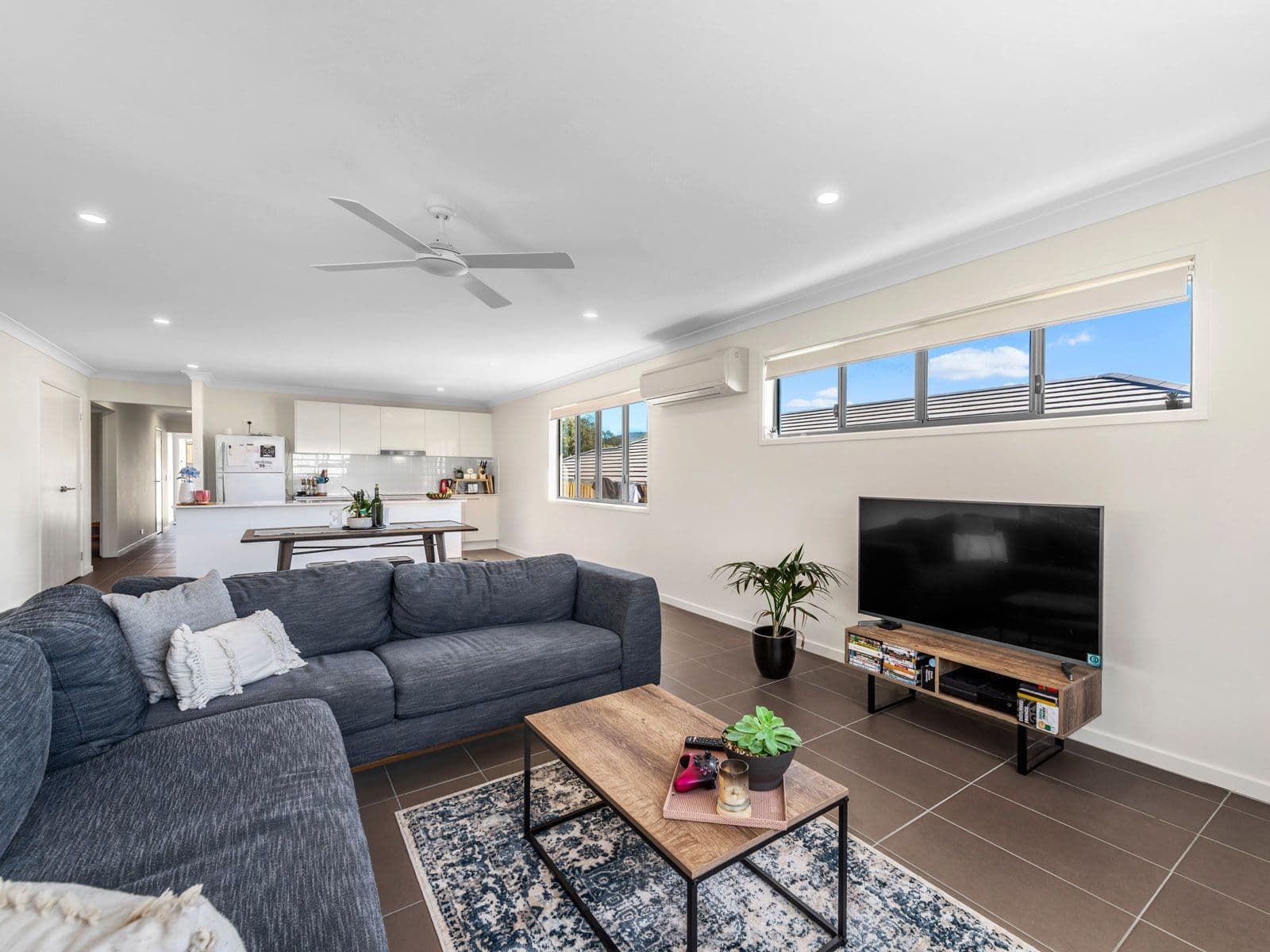 5 Palmerston Close, Upper Kedron QLD 4055, Upper Kedron - Thumbnail 3
