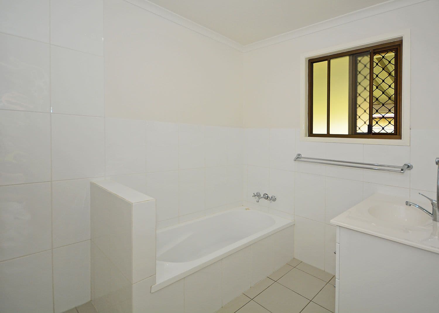 57 Pulgul Street, Urangan QLD 4655, Urangan - Thumbnail 8