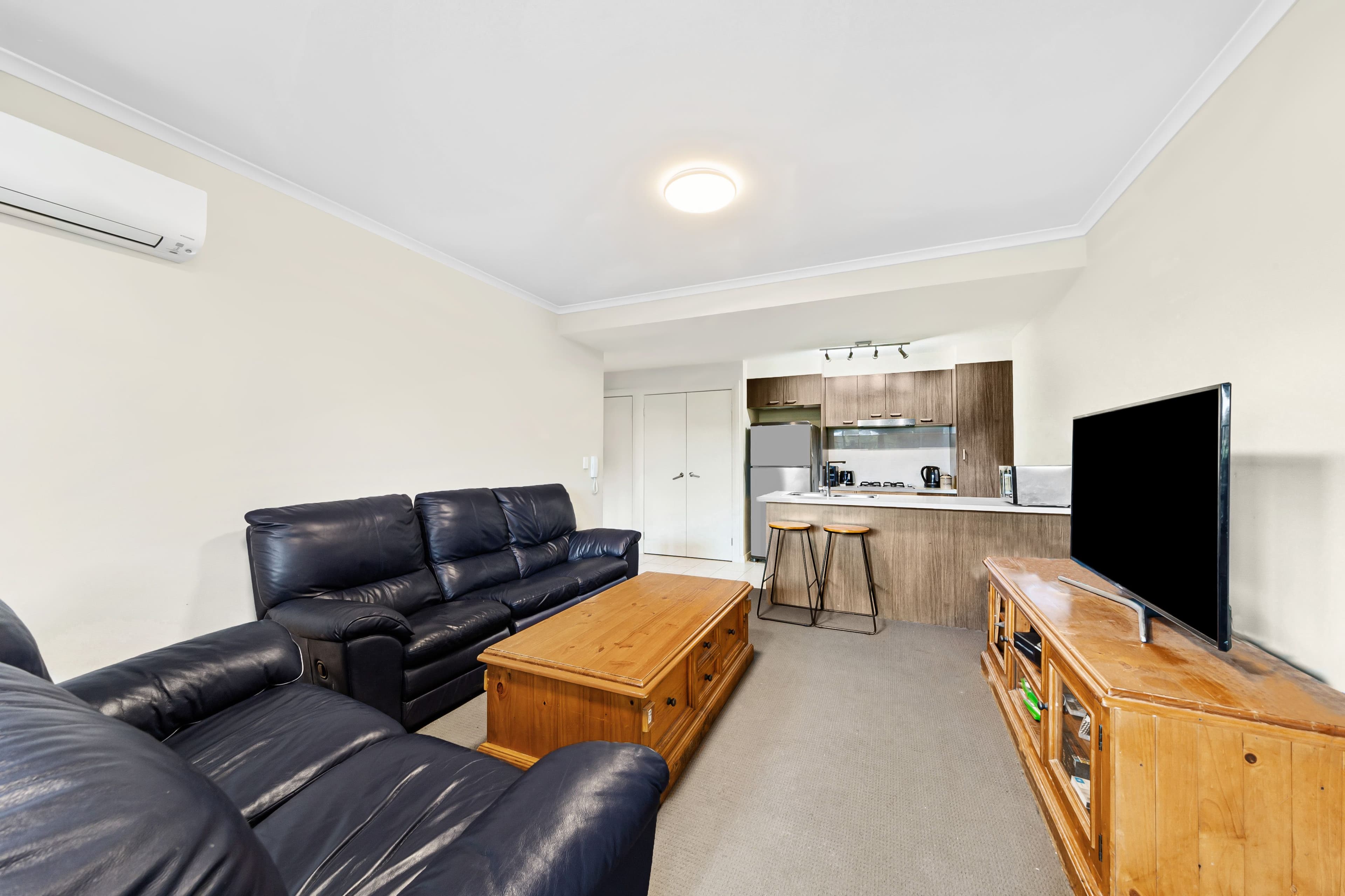 5 Dunlop Road, Blue Haven NSW 2262, Blue Haven - Thumbnail 2
