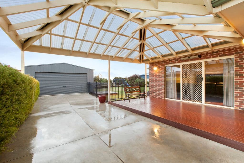 8 Falcon Drive, Invermay Park VIC 3350, Invermay Park - Thumbnail 2